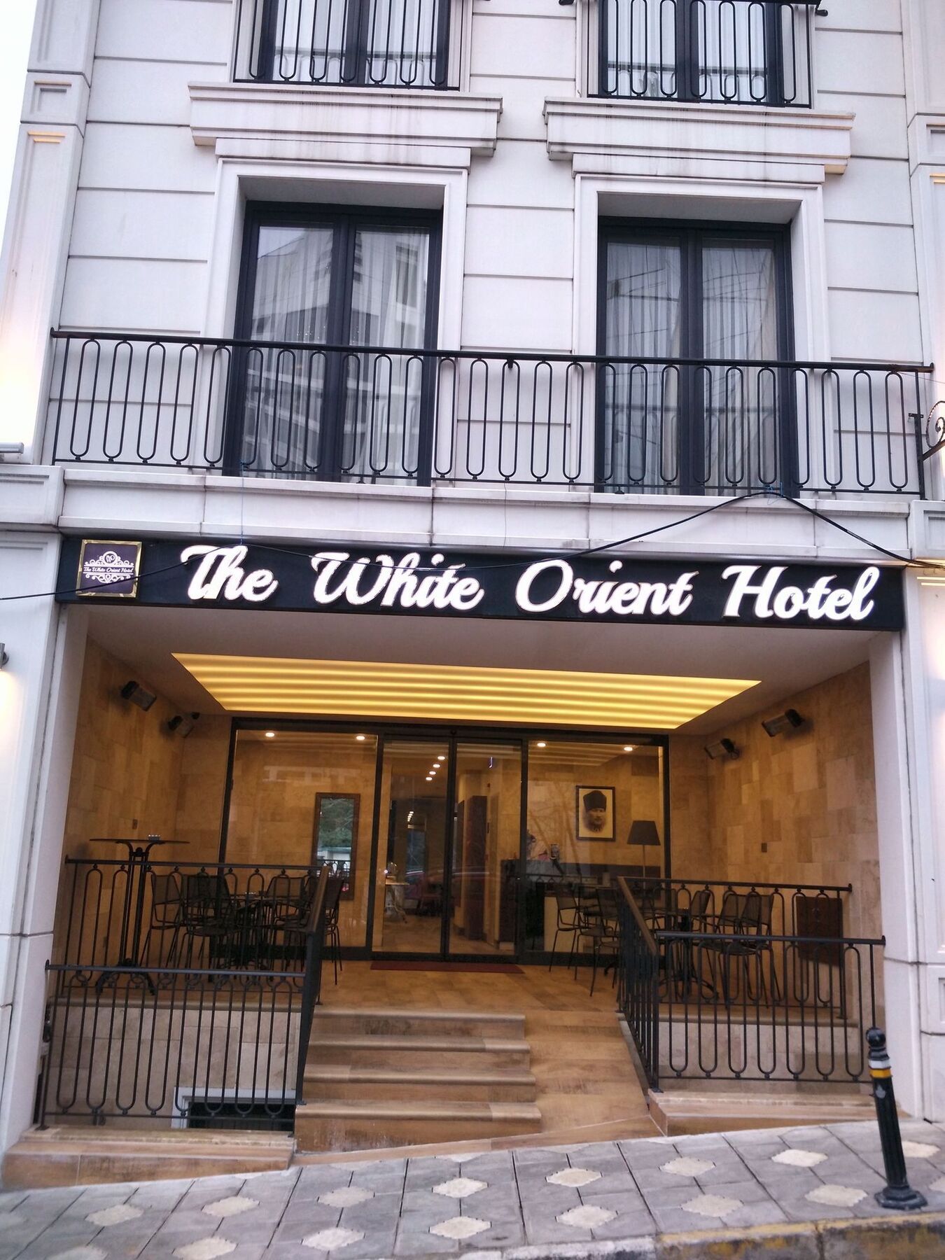 The White Orient Hotel Istanbul Exterior photo